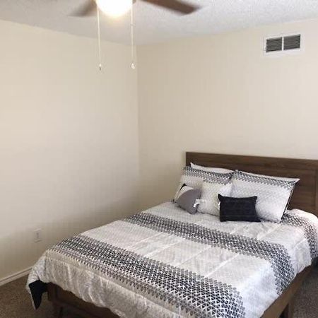 Quiet Townhouse Close To Fort Sill! Lawton Exterior foto