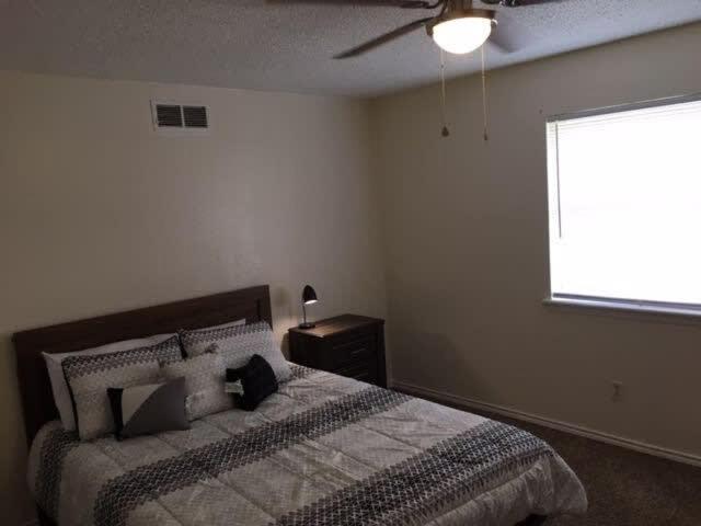 Quiet Townhouse Close To Fort Sill! Lawton Exterior foto
